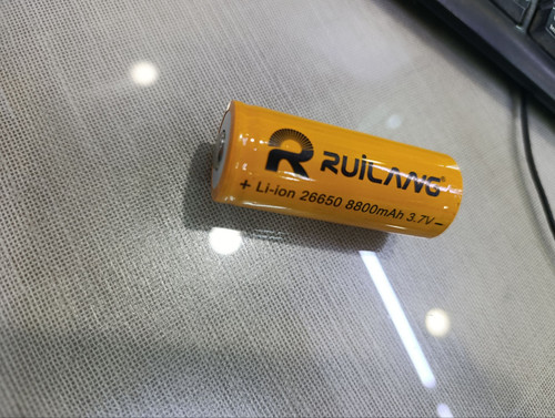باتری لیتیوم یون 3.7v سایز 26650 8800mAh مارک ruilang